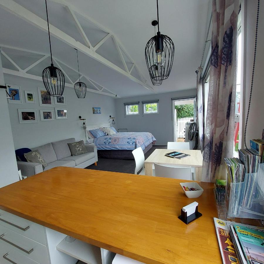 Welbourn Accommodation Ню Плимут Екстериор снимка